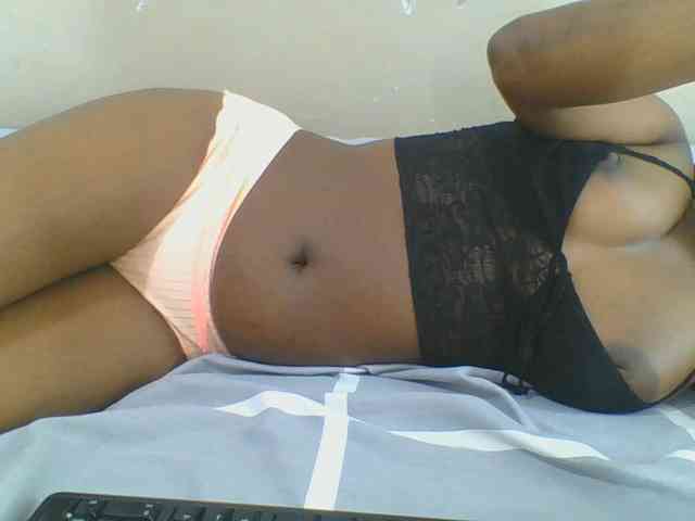 Spicedpussy webcam