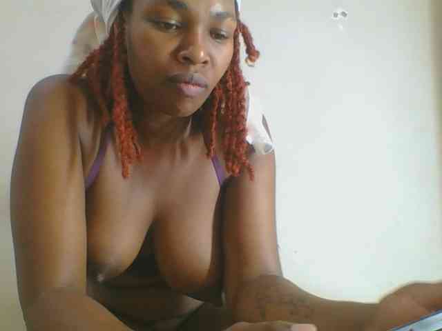 Spicedpussy webcam