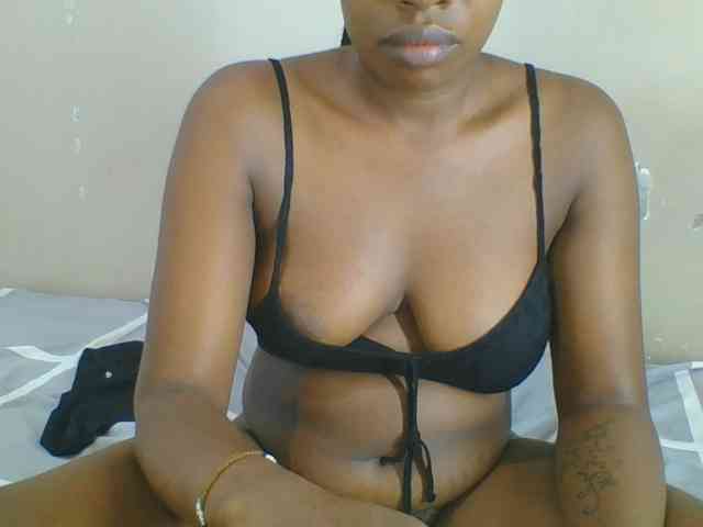 Spicedpussy Live Webcam on BongaCams