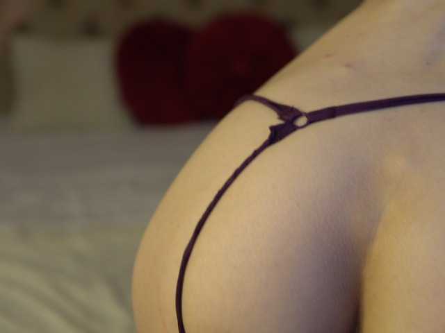 SiennaShapiro live cam on BongaCams