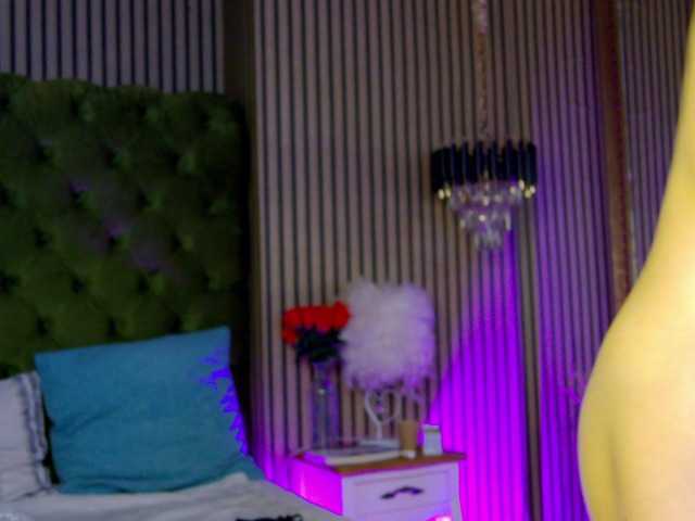 SiennaShapiro live cam on BongaCams