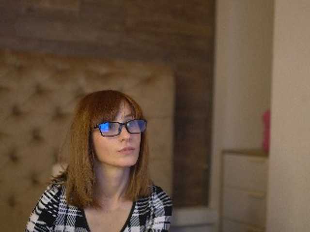 SiennaShapiro live cam on BongaCams