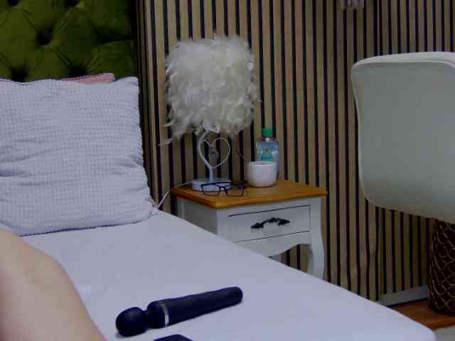 SiennaShapiro webcam