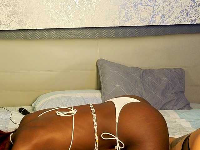 Anvessraa live webcam show