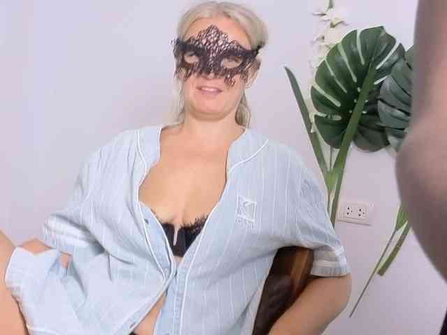 Anvessraa Sex Cam Show