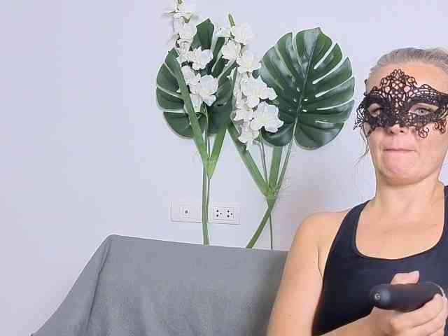 Anvessraa Sex Cam Show