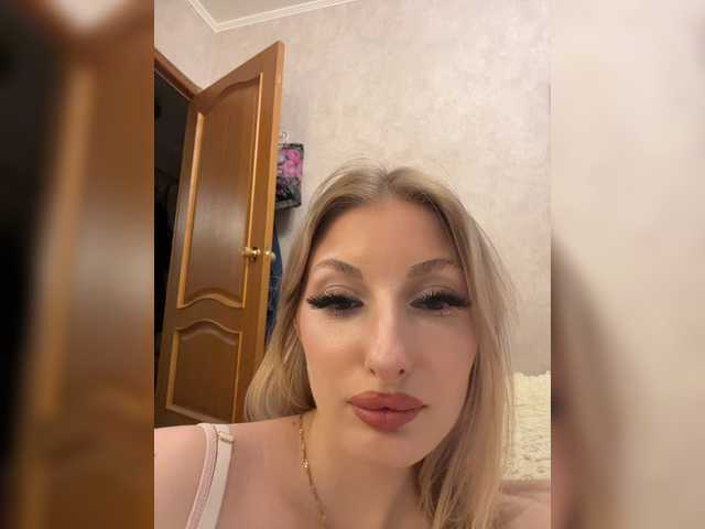 Rabbit2008 live cam on BongaCams