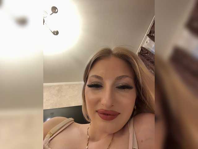Rabbit2008 live cam on BongaCams