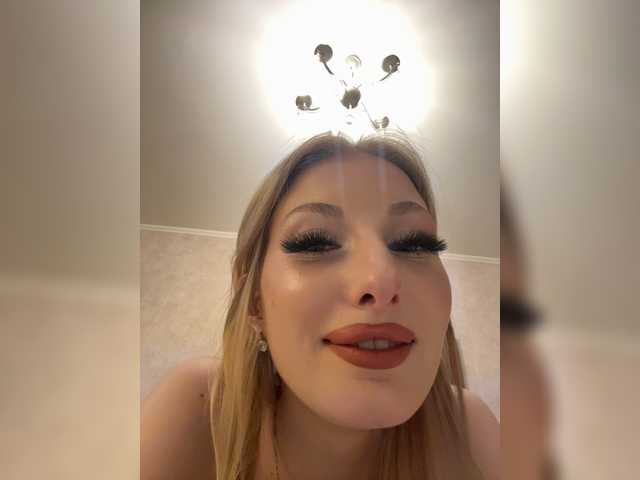 Rabbit2008 live cam on BongaCams