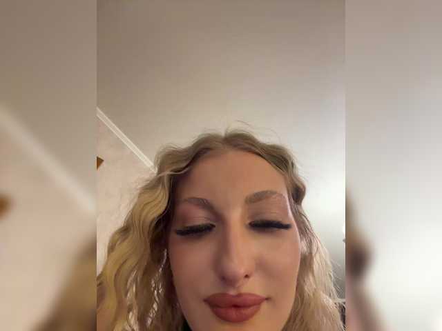 Rabbit2008 live cam on BongaCams