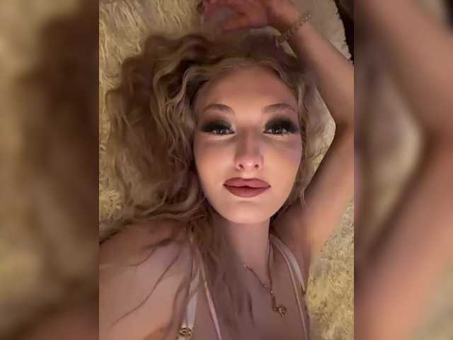 Rabbit2008 live cam on BongaCams