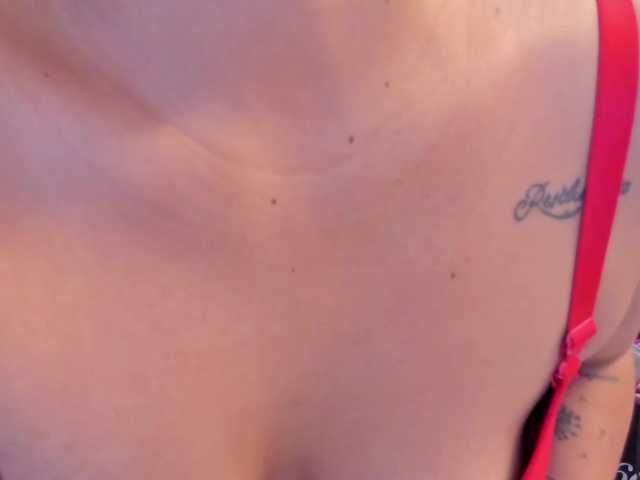 AbbyCarteer live cam on BongaCams