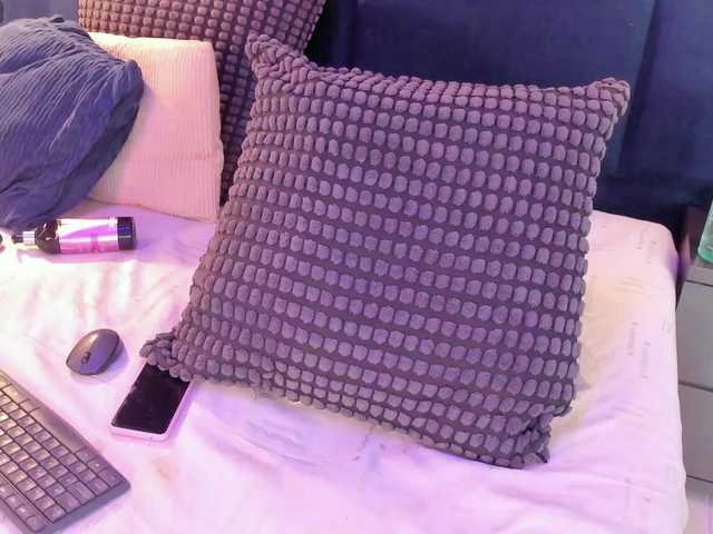 AbbyCarteer live cam on BongaCams