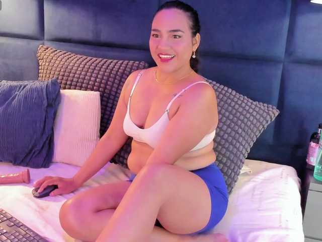 AbbyCarteer live cam on BongaCams