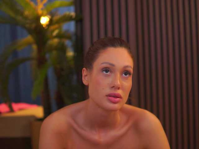 AdaSol — live female cam