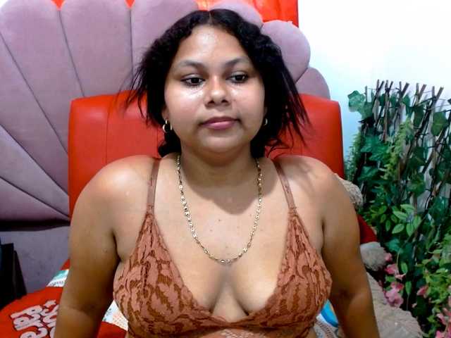 bellacanela live cam on BongaCams