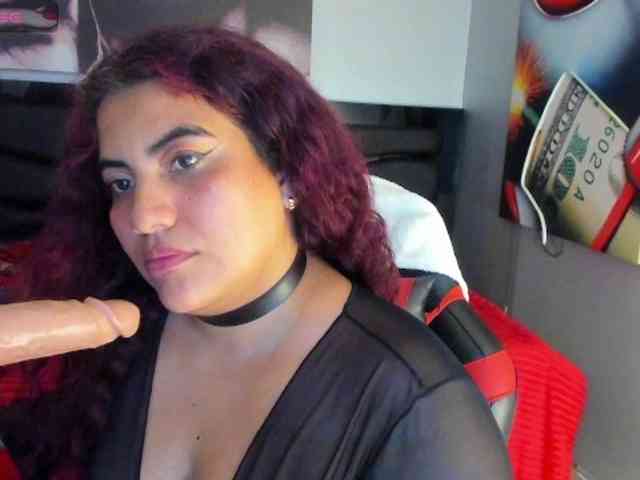 SaraBdsm webcam
