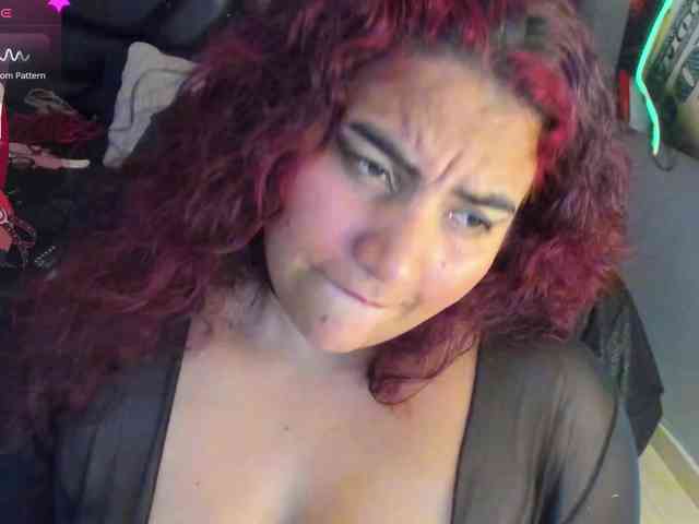 SaraBdsm webcam