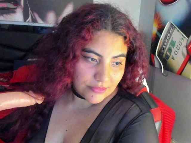 SaraBdsm webcam
