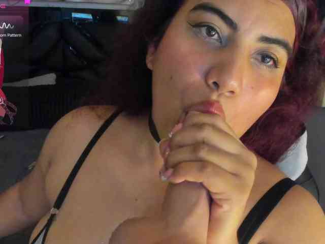 SaraBdsm webcam