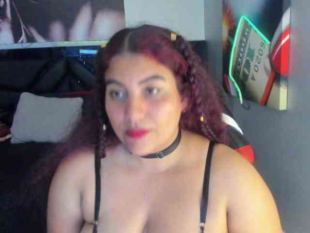 SaraBdsm webcam