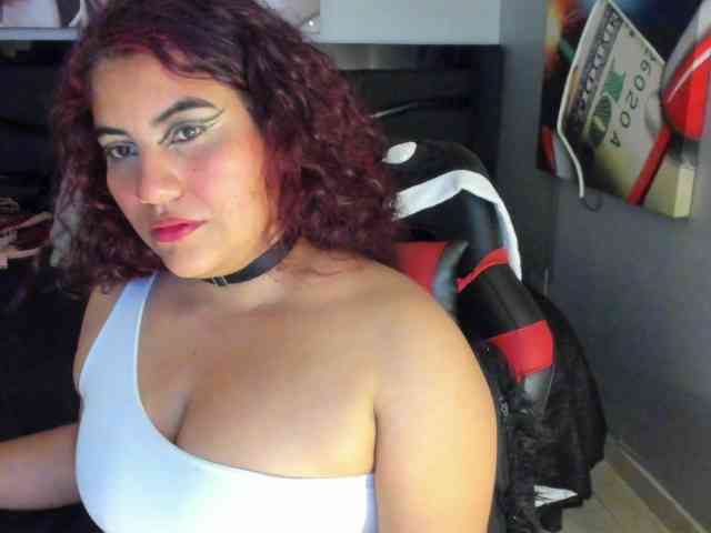 SaraBdsm webcam