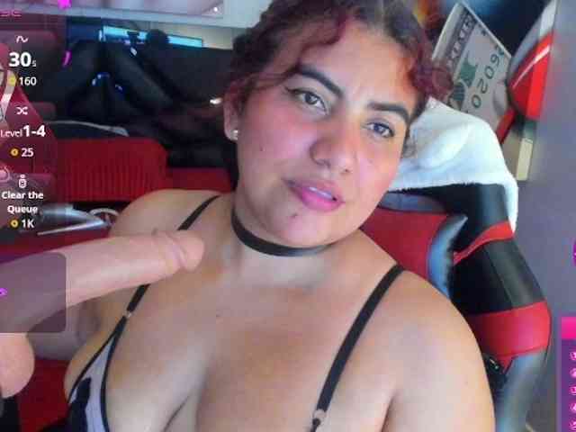SaraBdsm webcam