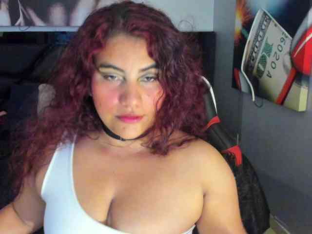 SaraBdsm webcam