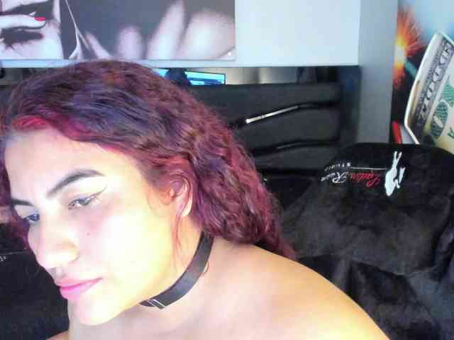 SaraBdsm webcam