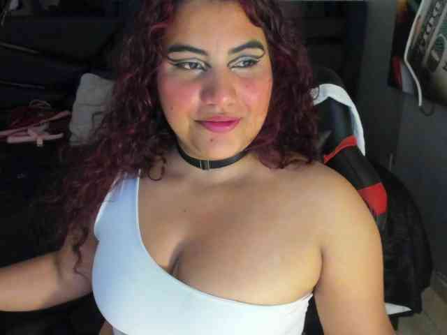 SaraBdsm webcam