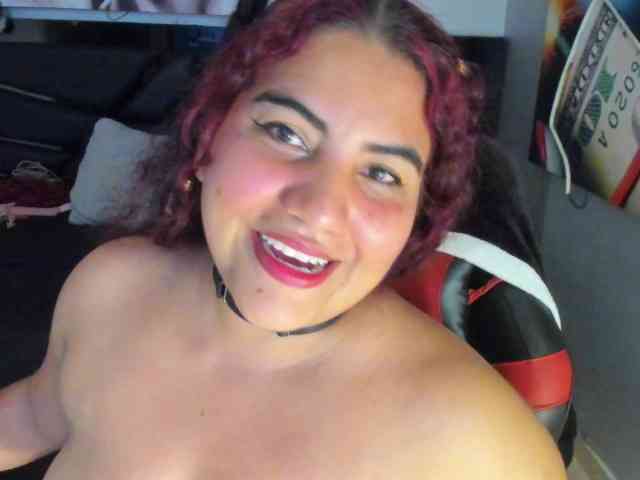 SaraBdsm webcam
