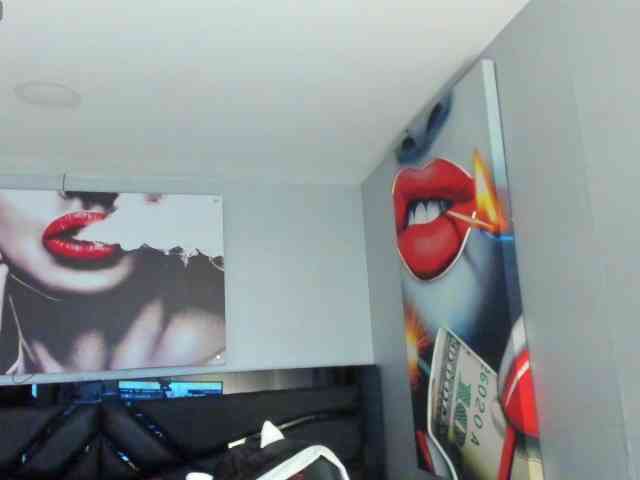 SaraBdsm webcam
