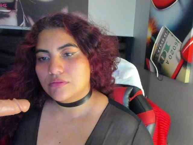 SaraBdsm webcam
