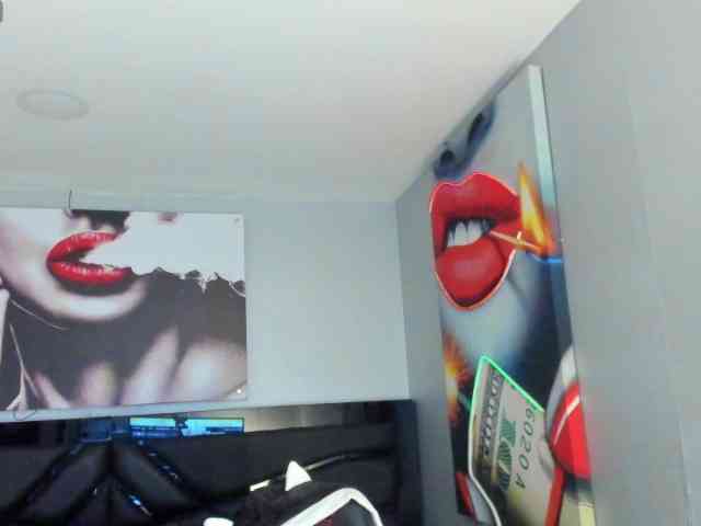 SaraBdsm webcam