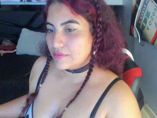 SaraBdsm webcam