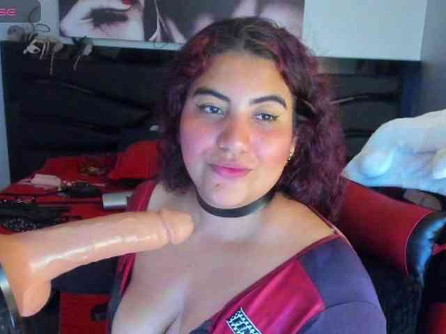 SaraBdsm webcam