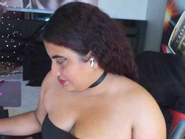 SaraBdsm webcam