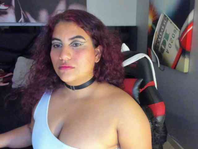 SaraBdsm webcam