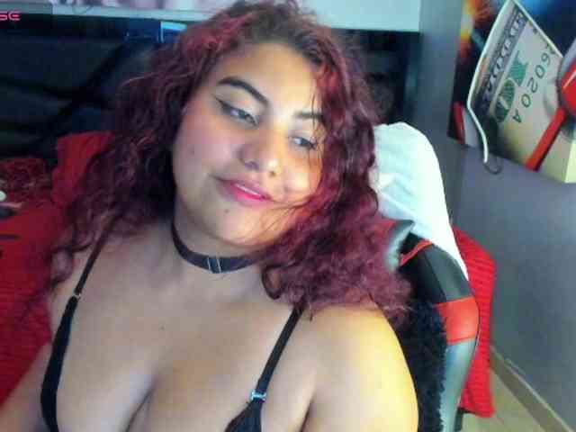 SaraBdsm webcam