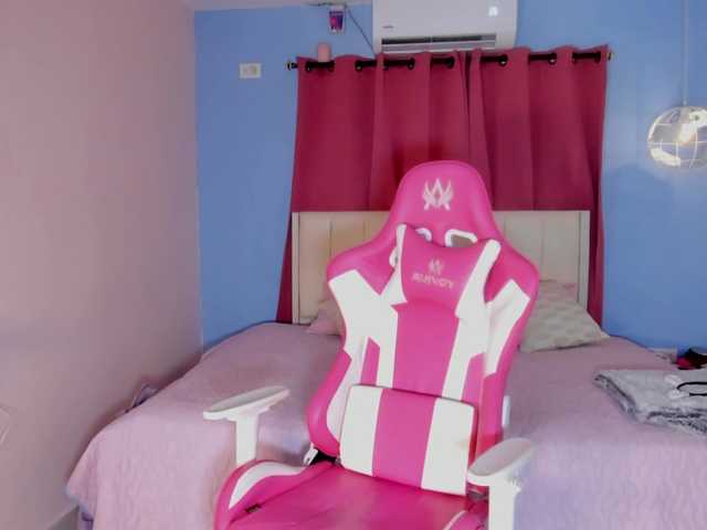 Alizzon-blake live cam on BongaCams