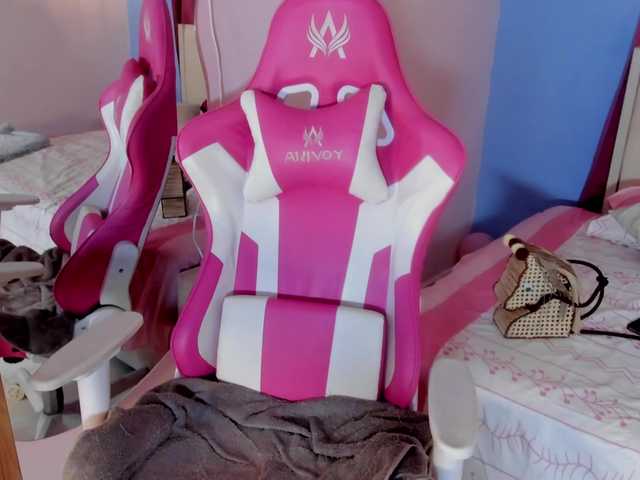 Alizzon-blake live cam on BongaCams
