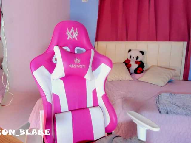 Alizzon-blake live cam on BongaCams