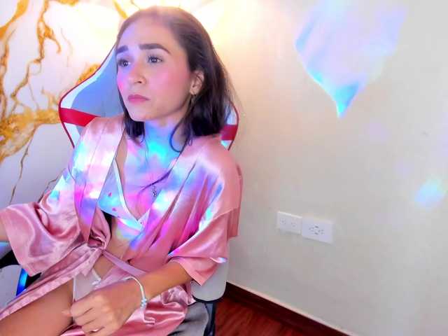 Alizzon-blake live cam on BongaCams