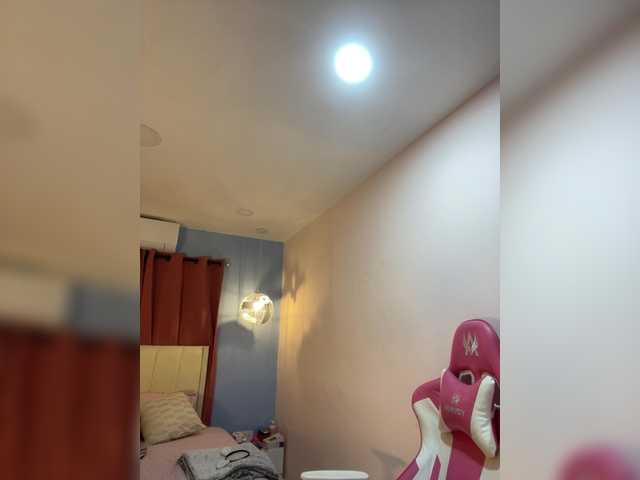 Alizzon-blake live cam on BongaCams