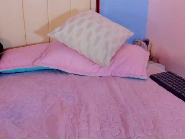 Alizzon-blake live cam on BongaCams
