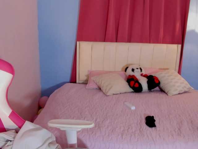 Alizzon-blake live cam on BongaCams