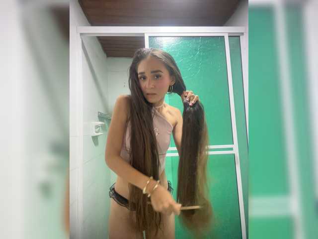 Alizzon-blake live cam on BongaCams