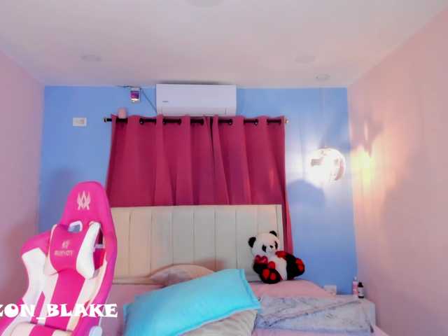 Alizzon-blake live cam on BongaCams