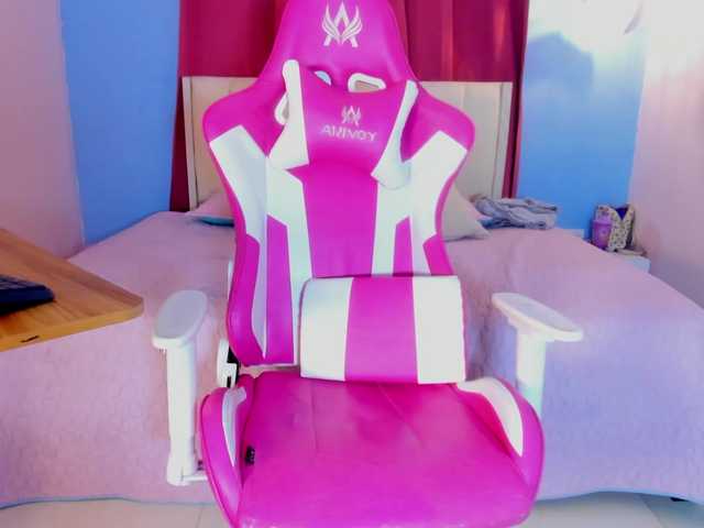 Alizzon-blake live cam on BongaCams