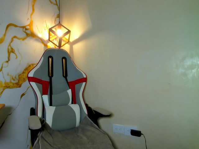 Alizzon-blake live cam on BongaCams
